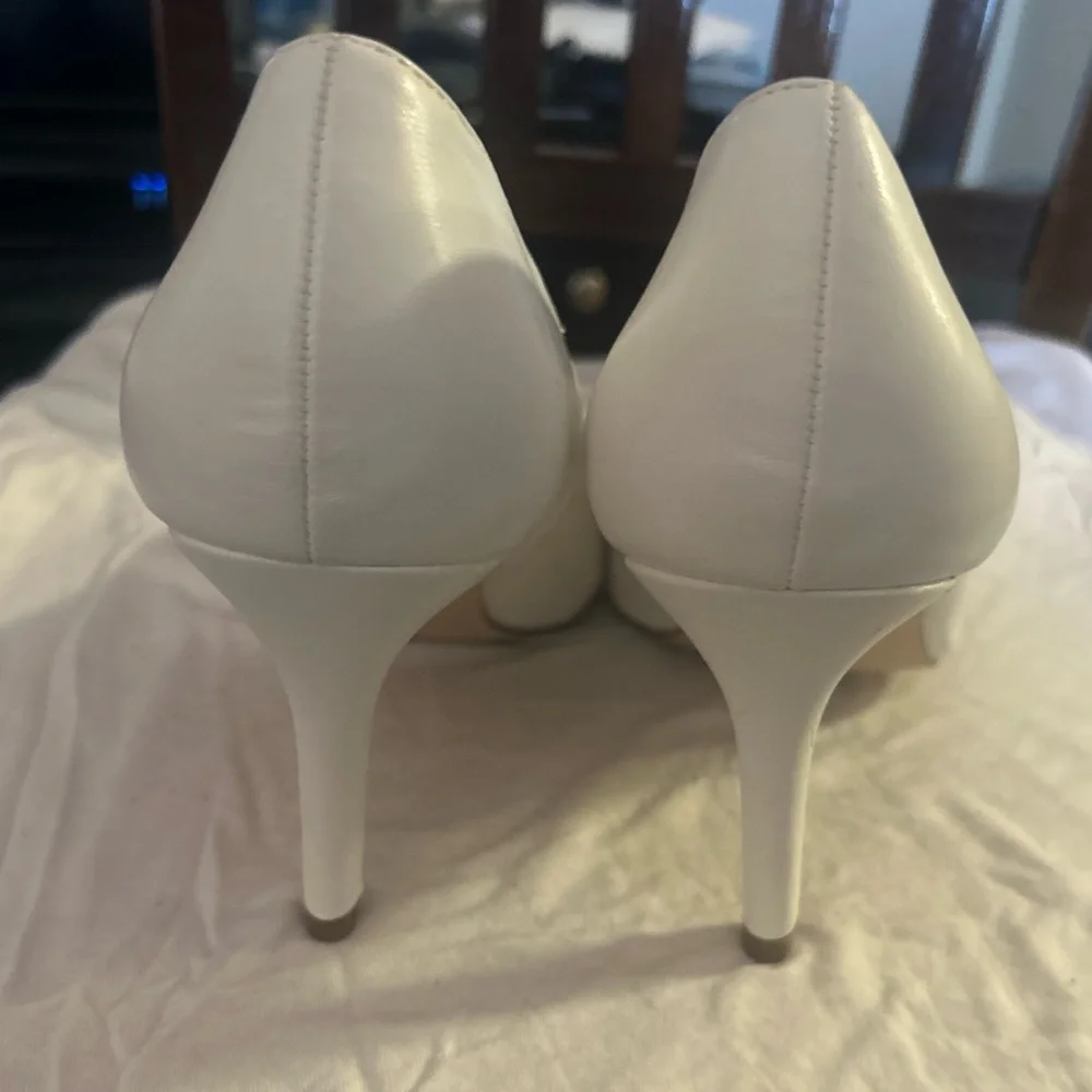 Classic Women’s White Pointed-Toe High Heels